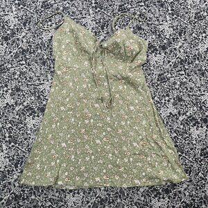 Cotton On size L green floral mini dress